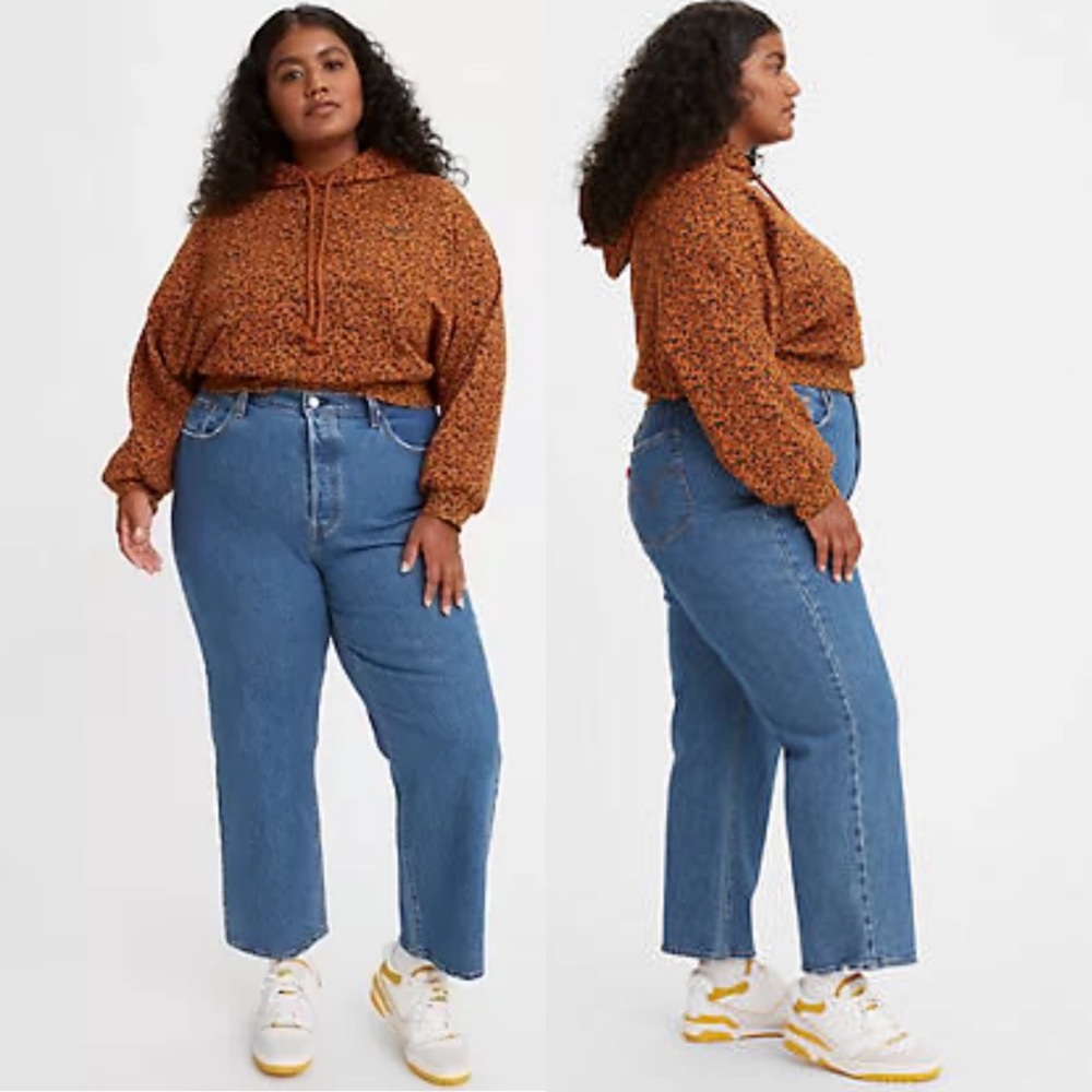 LEVI’S medium wash Ribcage Straight jeans 18W